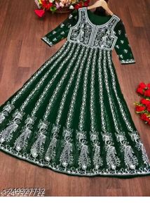Elegant Green Embroidered Anarkali Kurta😍🥰