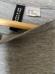 H&amp;M NASA Graphic Sweatshirt (xs)