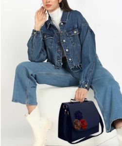 Gorgeous Classy Women Slingbags