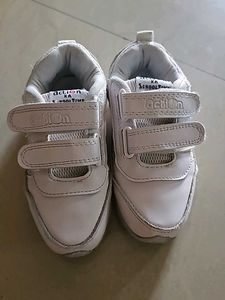 Kids White school shoes