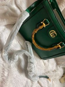Authentic Gucci Elegant Green Handbag