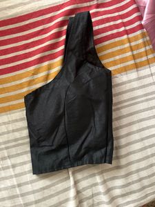 Sleeveless Black Blouse