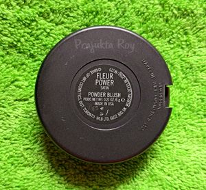 🩷MAC Powder Blush- Fleur🩷