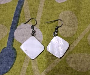 Beautiful Shell Necklace Set
