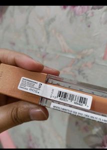 Maybelline Uptown Glow 02