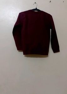 Maroon sweatshirt