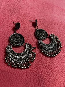 Oxidised Material Drop Earring