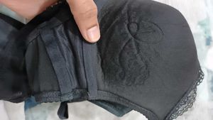 Elegant Black Lace padded bra 34C