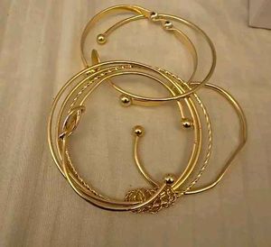 Gold Bangles Set