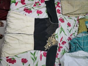 Eye Catching Top with Centre Cut