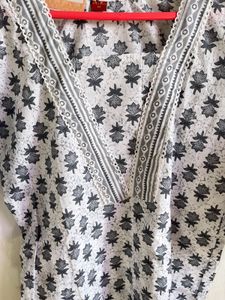 Kurta Pant Set V Neck