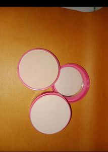 Huda Beauty Nude Compact Powder