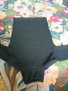 black long Sleevess top