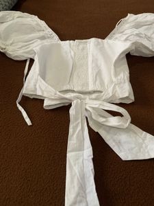 Pretty White Top (fixed Price )