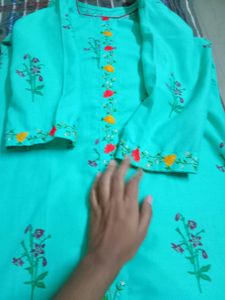 Floral Print Kurti Pajama And Chunni