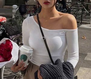 Selcouth Off-Shoulder White Top