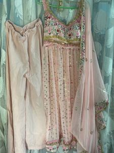 Sleeveless Nyra Cut With Trouser Dupptta