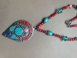 Vintage Style Turquoise &amp; Coral Beaded Necklace