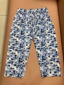 Floral Print Capri Pants