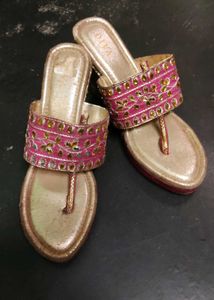 Diva Pink &amp; Gold Thong Sandals