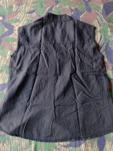 Blue Sleeveless Women&#39;s Top