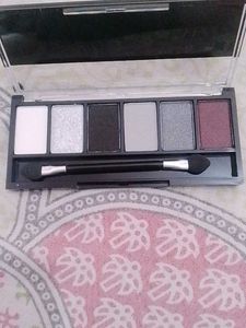 Eyeshadow Palette