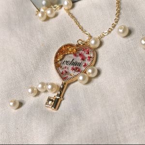 RESIN PENDANT CUSTOMISED