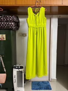 🆕 Vibrant Korean Style Gown Suit