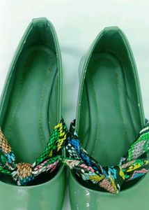 Green Ballerinas