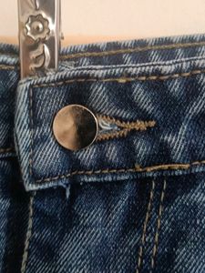 Wide Legged Jeans