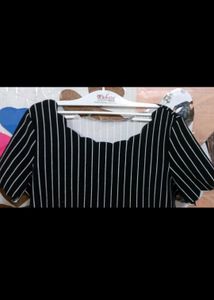 Shein, Round Neck Style- Elegant striped  top