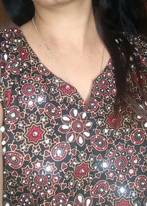Patterned Sleeveless Top