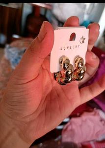 Golden Twistes Hoops