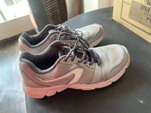 Sports Shoes