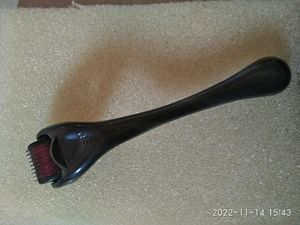 Derma roller for hair