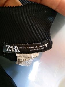ZARA Black Ribbed Knit Shorts