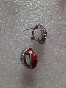 3 set of stud earrings