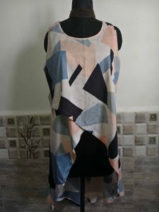 Abstract Print Top Size Large/ XL 36-40 inches