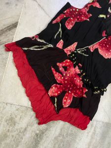 Y-O. Black Floral Top