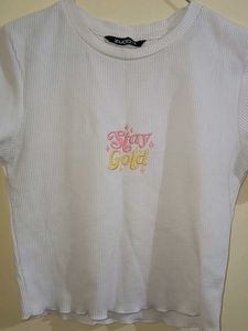 Zudio White &#39;Stay Gold&#39; Crop Top