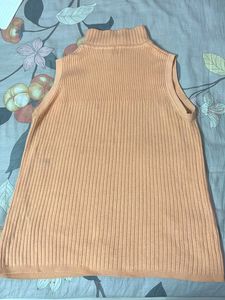 High neck Ribbed Sleeveless Top