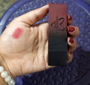 SET OF 4 NUDE EDITION LIPSTICK