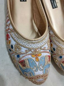 Embroidered Ethnic Jaipuri Jutti
