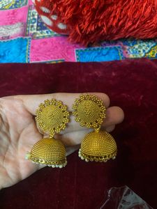 Gold Looking Jhumki
