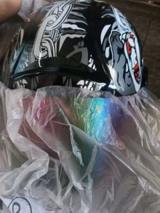 Stylish Sports Helmet