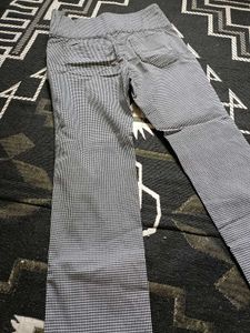 Stretchable Gingham Print Pants