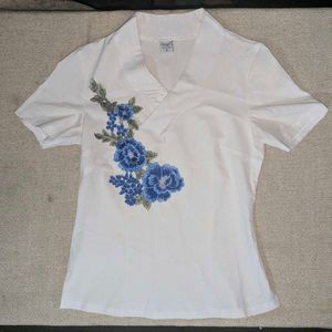 FLORAL EMBROIDERED WHITE TOP