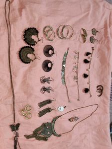 Many Jewelries