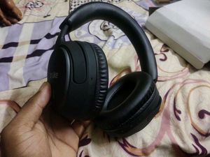 Truke Aura Bass Headphones