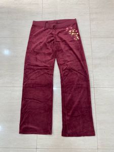 Juicy Couture Velour Flares: Y2K Icon! 🍒✨💖